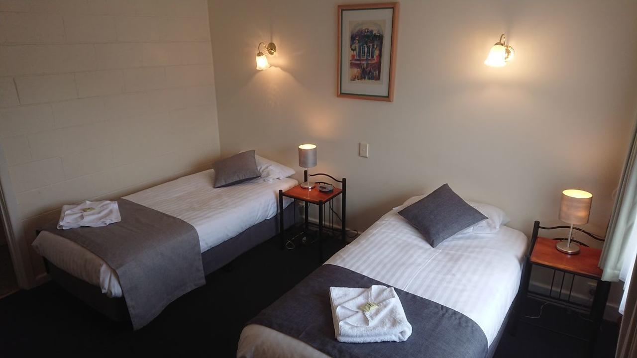Mt Lyell Motor Inn Queenstown Buitenkant foto